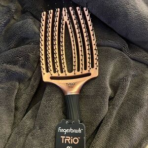 Olivia Garden Brush